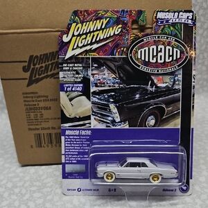 Muscle Cars 1965 Pontiac GTO White Lightning 1:64 Scale Die-cast Car